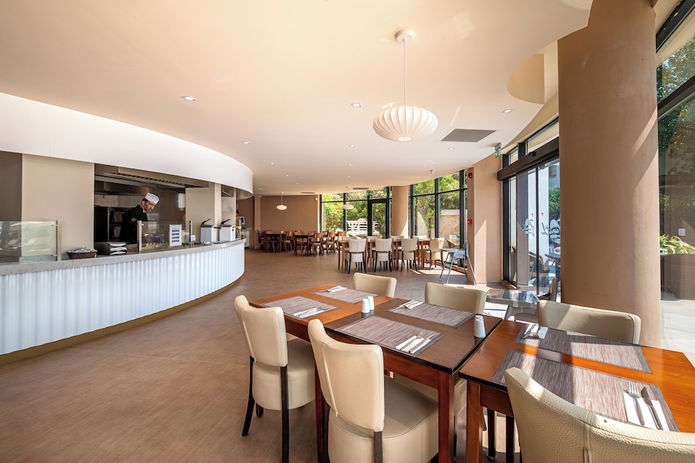 Hotel Zenith — Restaurant & bars in Sunny Beach, Burgas Region