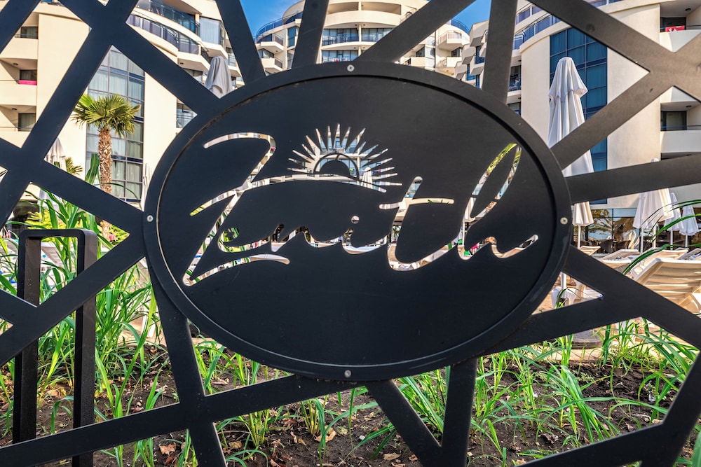 Hotel Zenith — Hotel building in Sunny Beach, Burgas Region