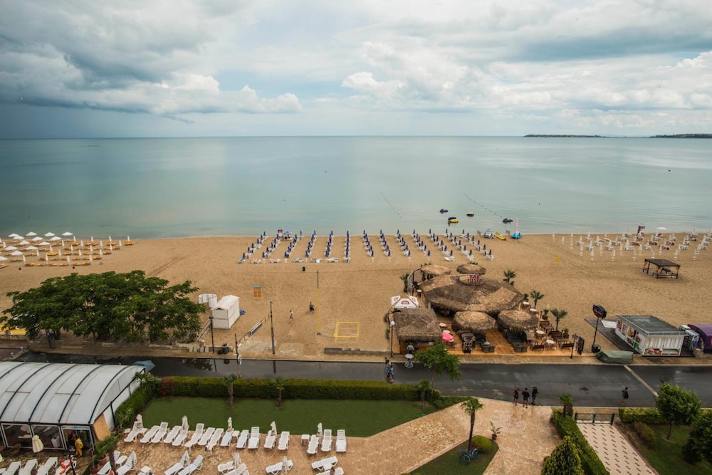 Hotel Zenith — Beach in Sunny Beach, Burgas Region