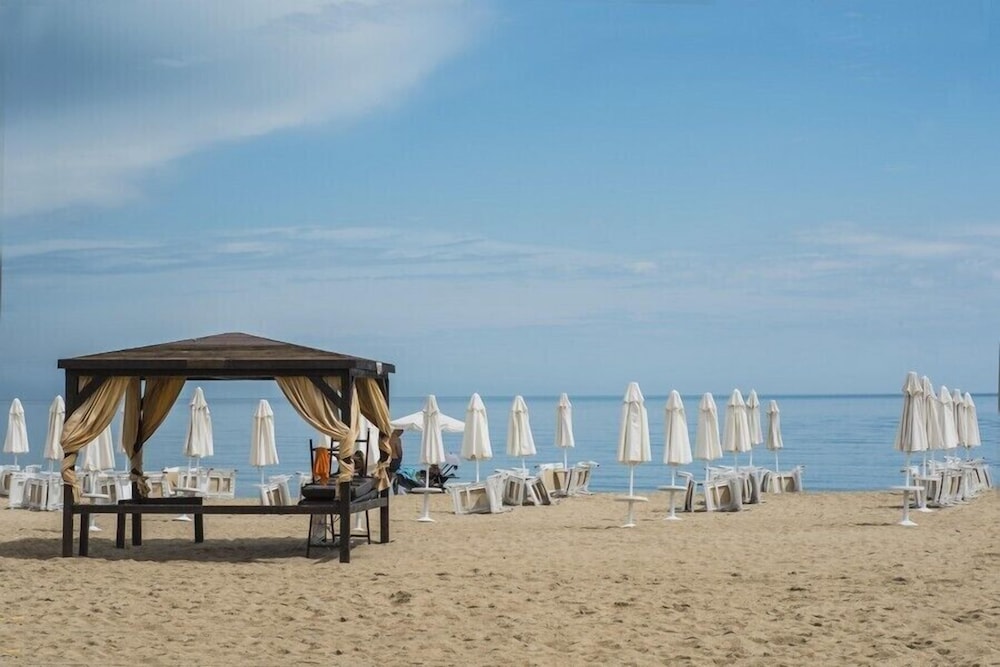 Hotel Zenith — Beach in Sunny Beach, Burgas Region