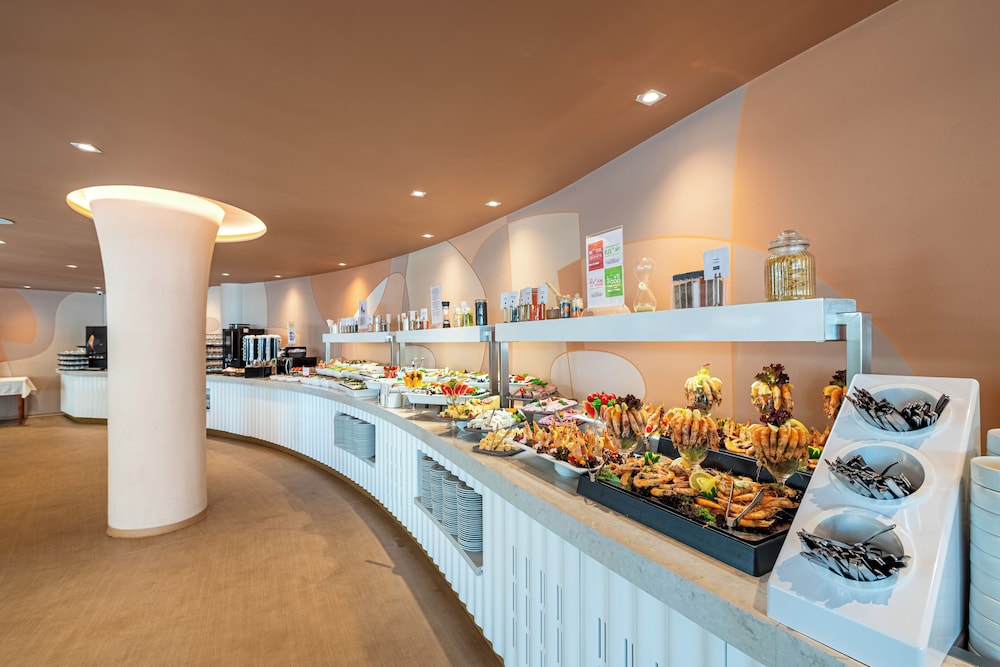 Hotel Zenith — Restaurant & bars in Sunny Beach, Burgas Region