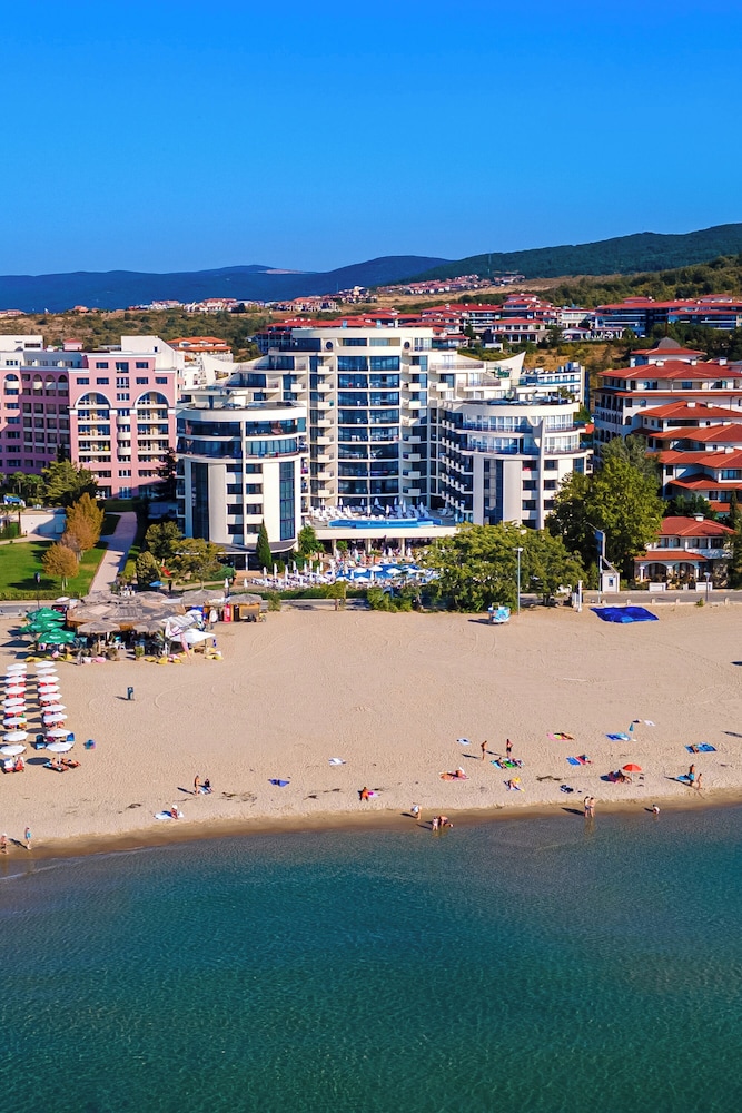Hotel Zenith — Beach in Sunny Beach, Burgas Region