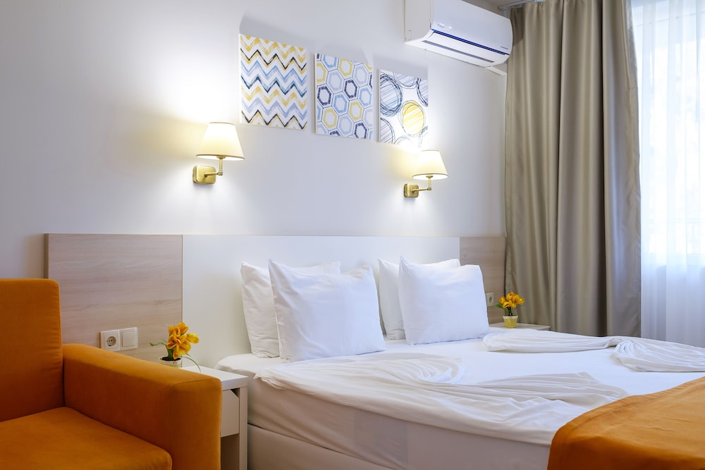 Garden Nevis - All Inclusive — Hotel rooms in Sunny Beach, Burgas Region