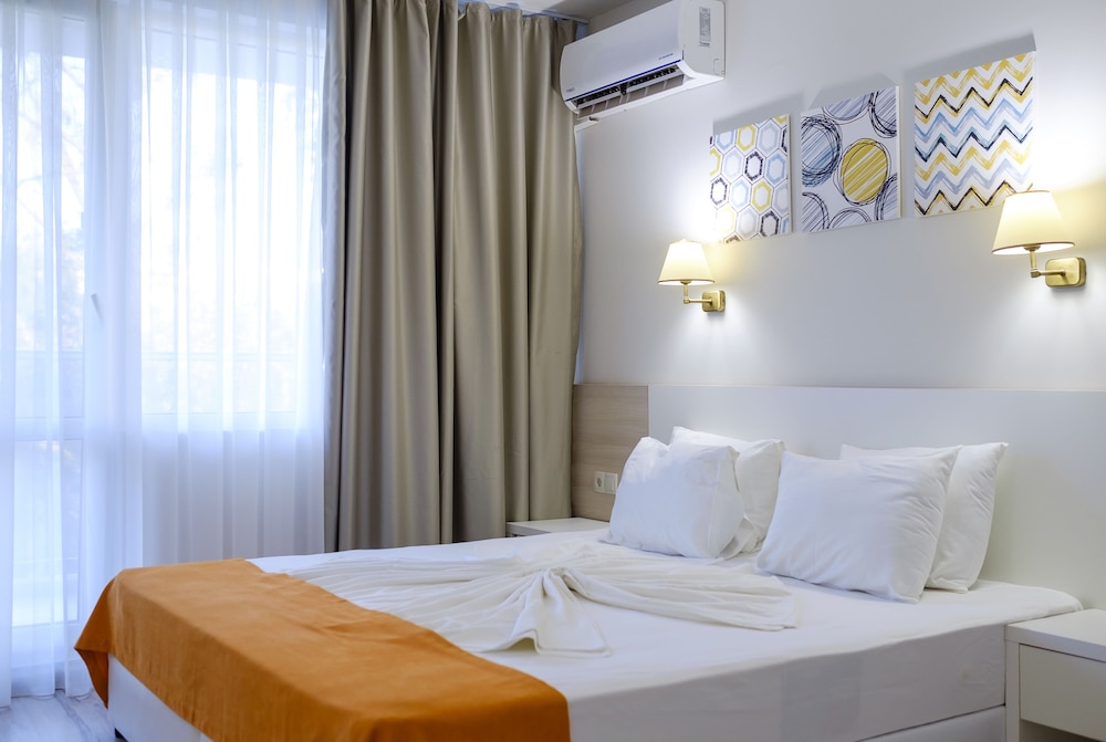 Garden Nevis - All Inclusive — Hotel rooms in Sunny Beach, Burgas Region