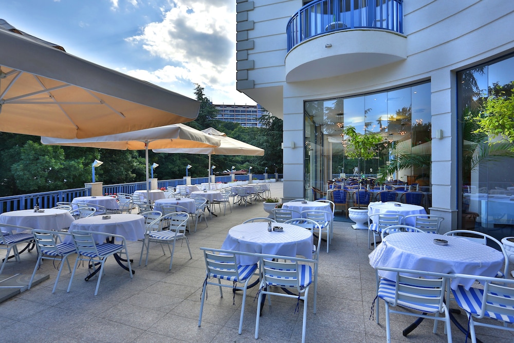 Hotel Sofia - All Inclusive — Restaurant & bars in Golden Sands, Varna Region