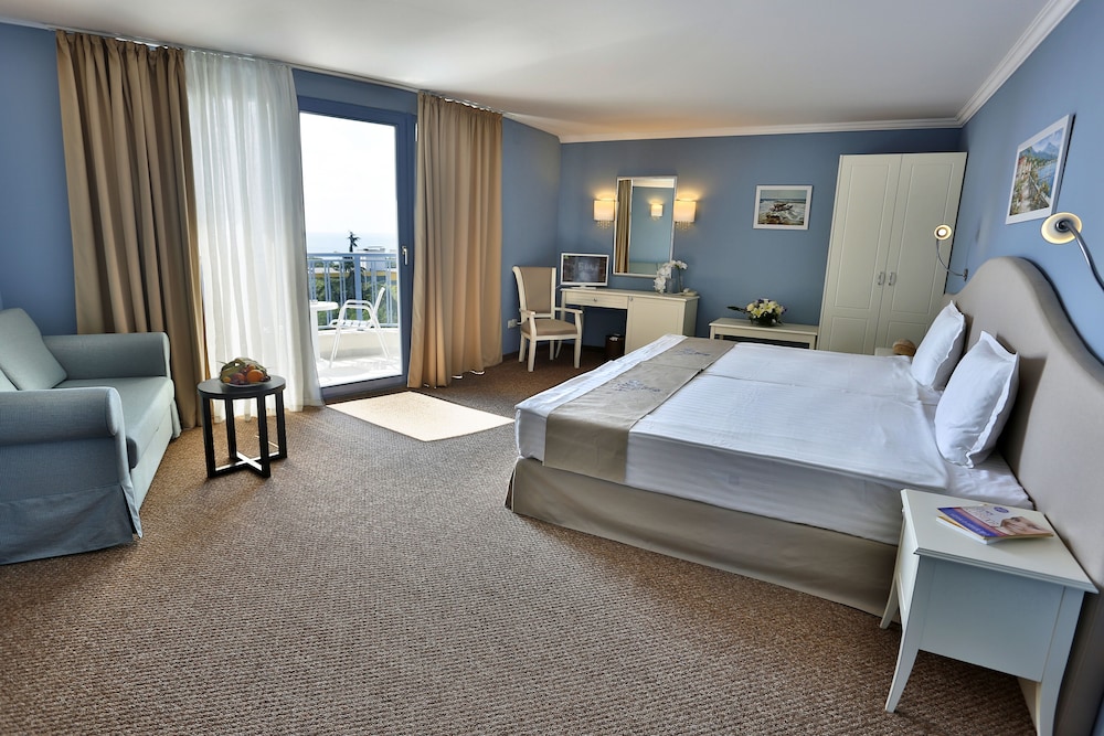 Hotel Sofia - All Inclusive — Hotel rooms in Golden Sands, Varna Region