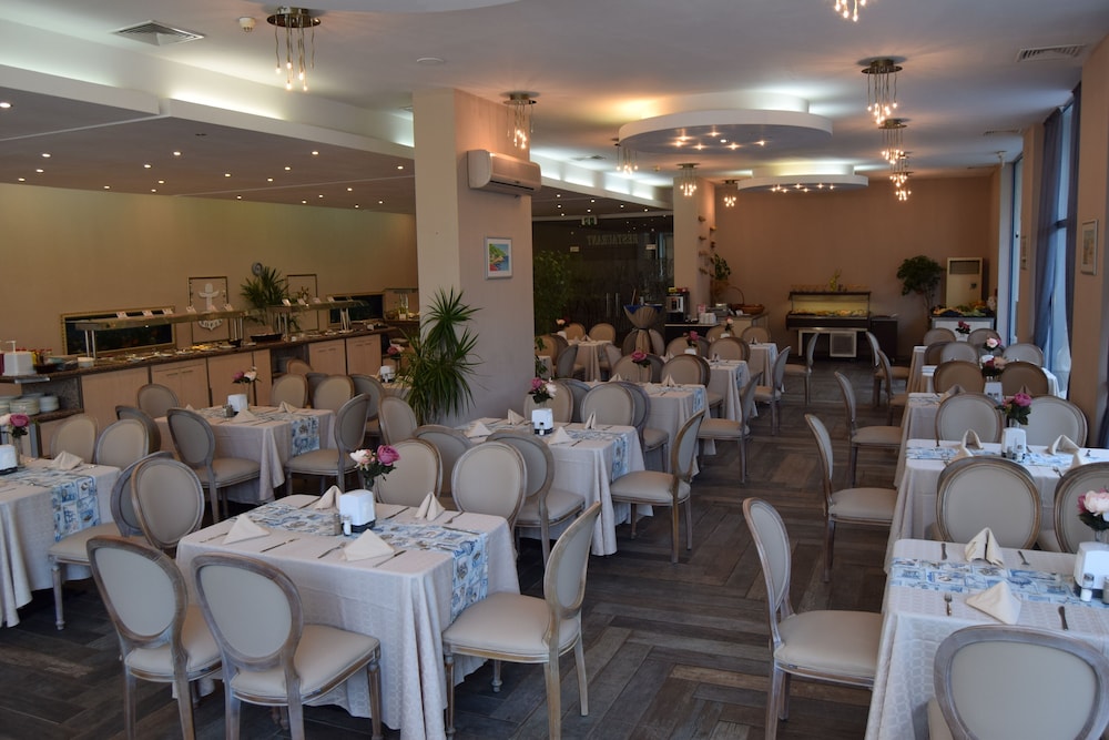 Hotel Sofia - All Inclusive — Restaurant & bars in Golden Sands, Varna Region