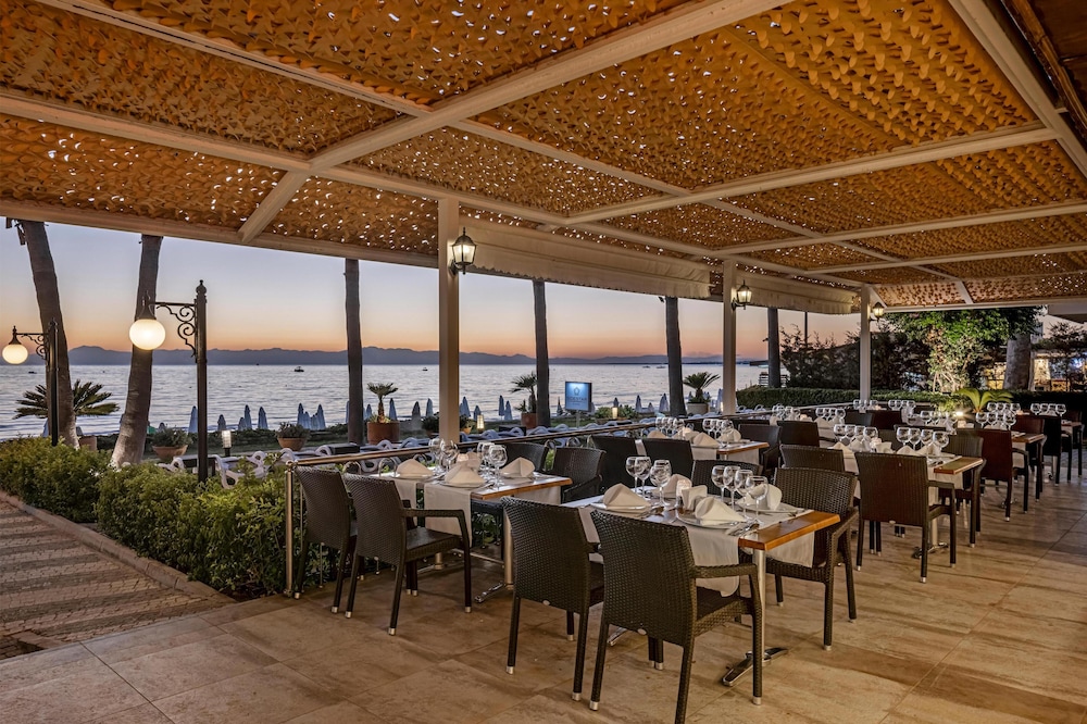 Side Star Park - All Inclusive — Restaurant & bars in Side