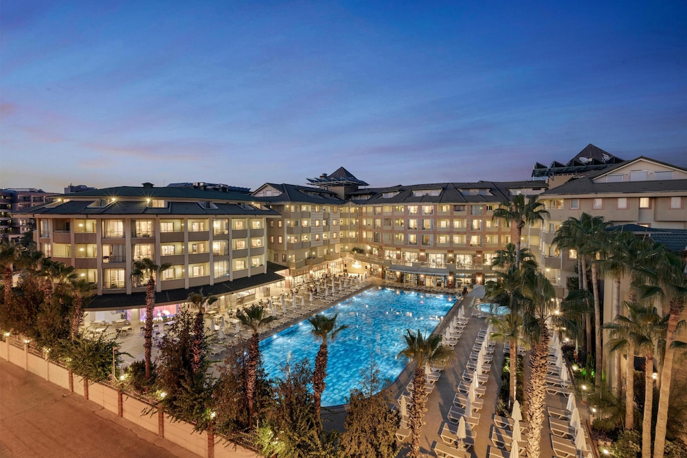 Side Star Park - All Inclusive — Hotel building in Side