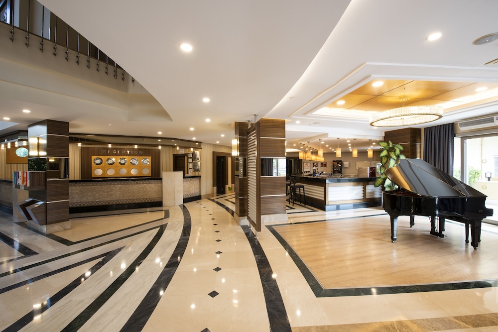 Side Star Park - All Inclusive — Restaurant & bars in Side