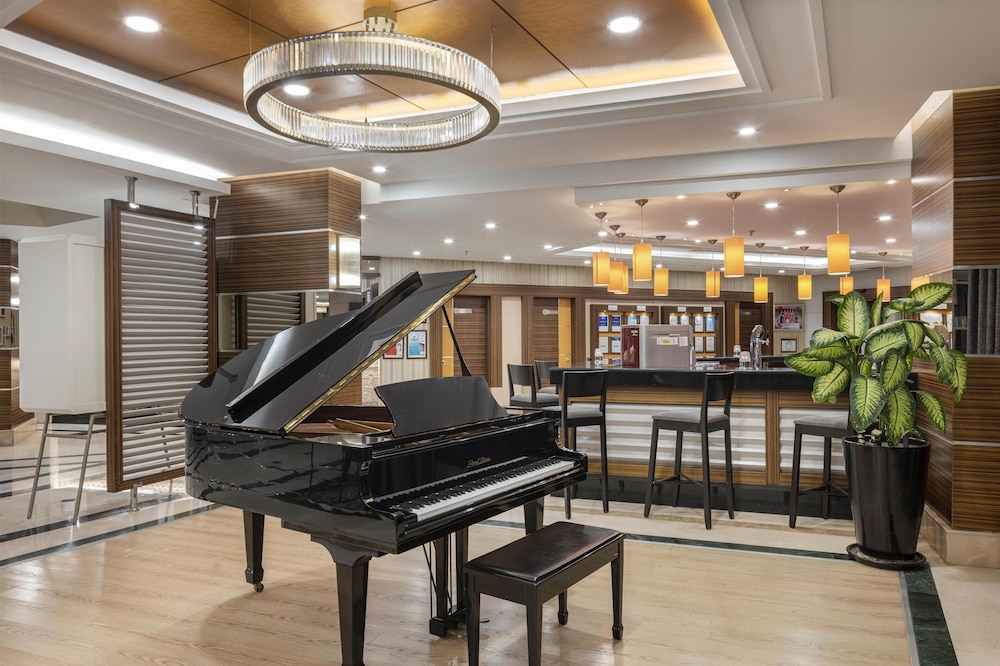 Side Star Park - All Inclusive — Restaurant & bars in Side