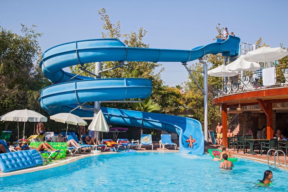 Dosi Hotel - All Inclusive — Swimming pool in Side