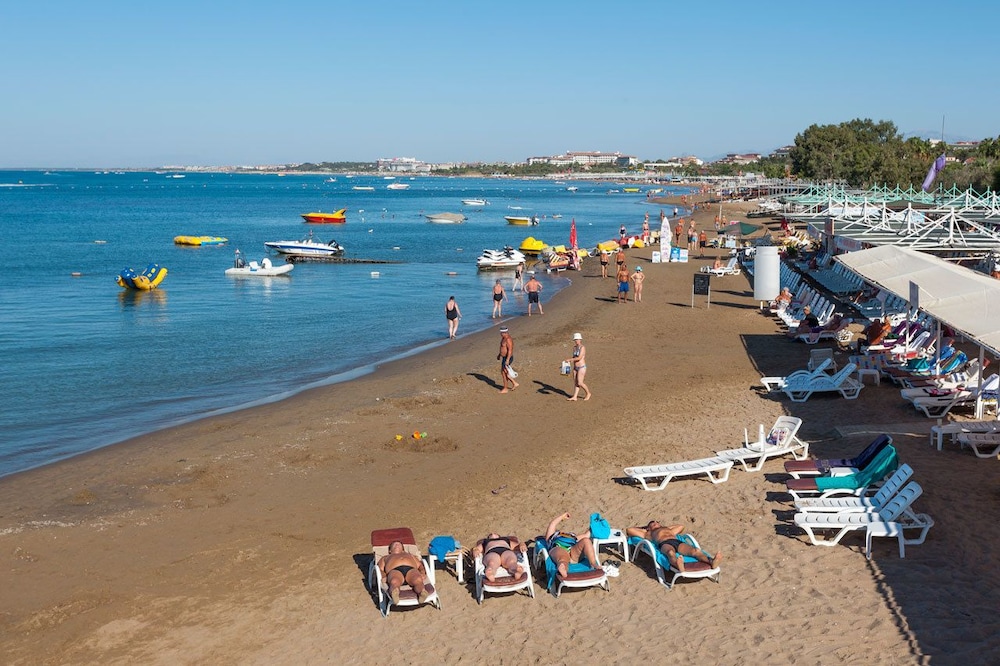 Dosi Hotel - All Inclusive — Beach in Side
