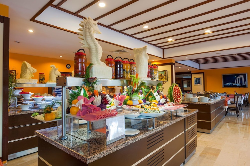 Dosi Hotel - All Inclusive — Restaurant & bars in Side