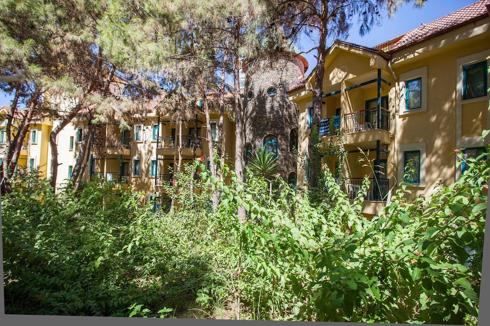 Dosi Hotel - All Inclusive — Hotel building in Side