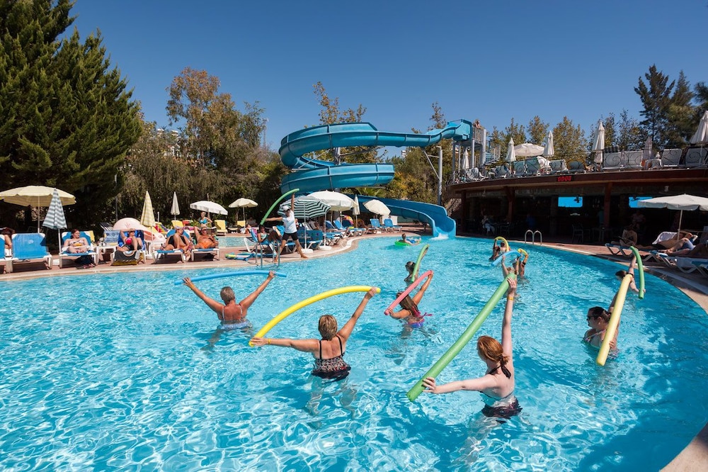 Dosi Hotel - All Inclusive — Swimming pool in Side