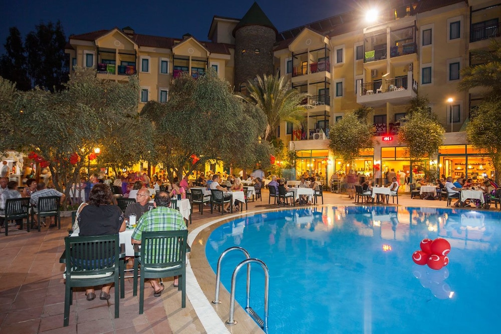 Dosi Hotel - All Inclusive — Swimming pool in Side