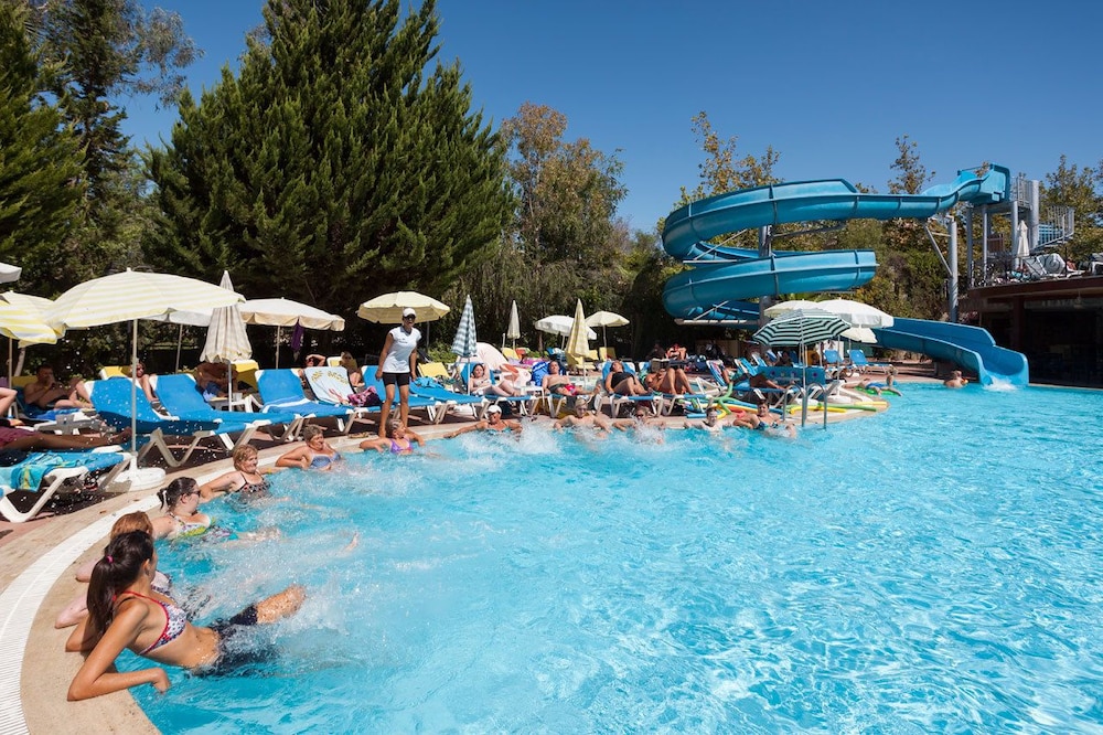 Dosi Hotel - All Inclusive — Swimming pool in Side