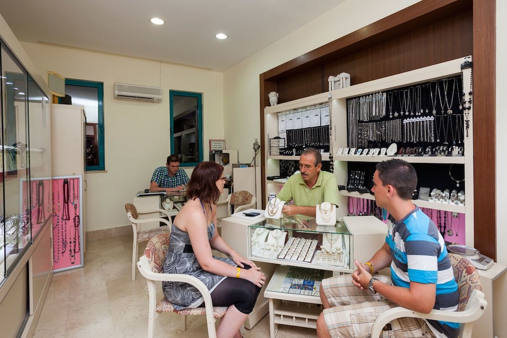 Dosi Hotel - All Inclusive — Hotel building in Side