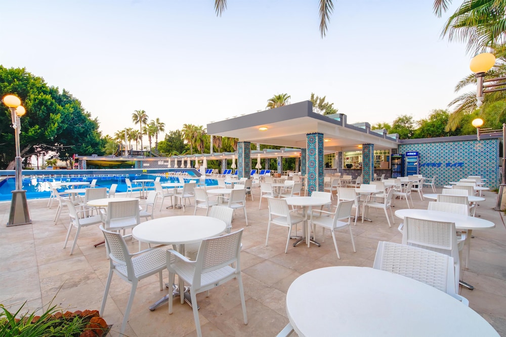 Sural Hotel - All Inclusive — Restaurant & bars in Side