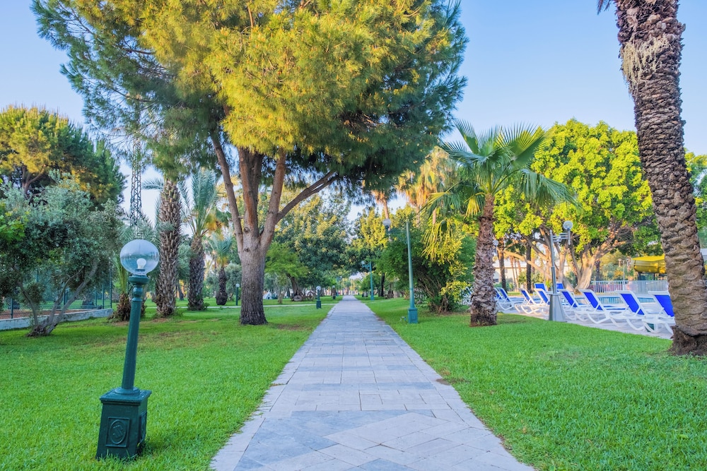 Sural Hotel - All Inclusive — Sports & recreation in Side