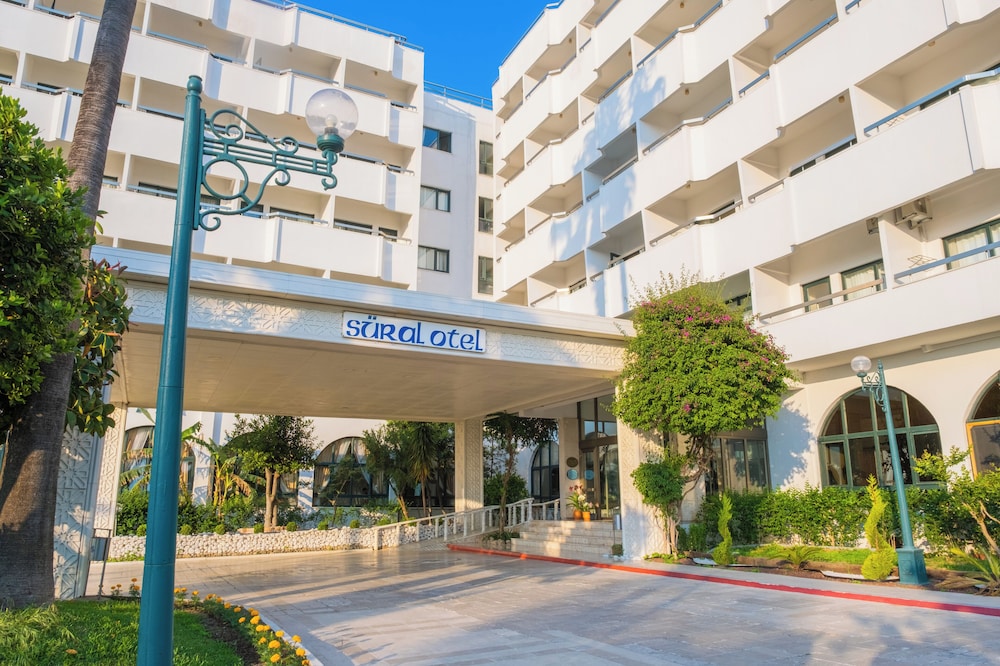 Sural Hotel - All Inclusive — Hotel building in Side