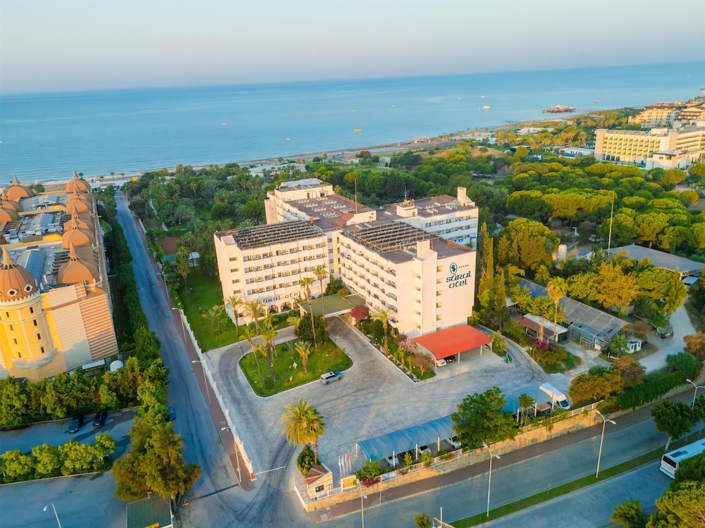 Sural Hotel - All Inclusive — Hotel building in Side