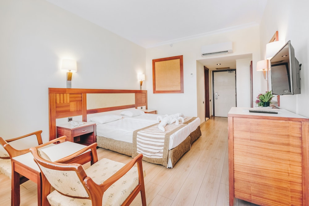Sural Hotel - All Inclusive — Hotel rooms in Side