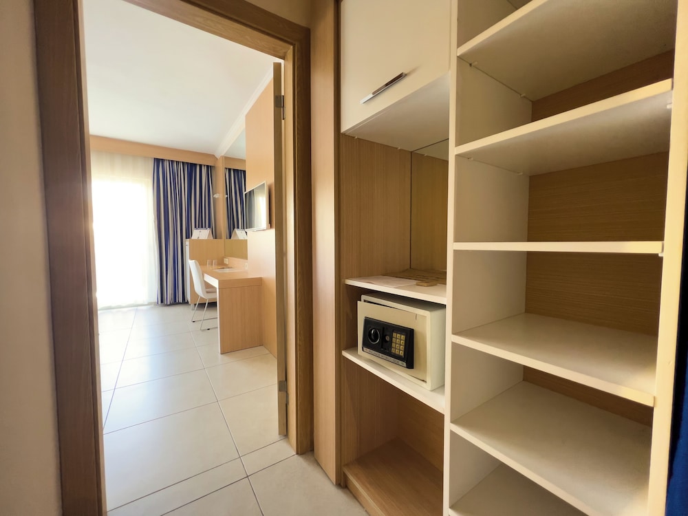 AQI Pegasos World - All inclusive — Hotel rooms in Side
