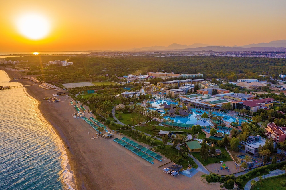 AQI Pegasos World - All inclusive — Beach in Side