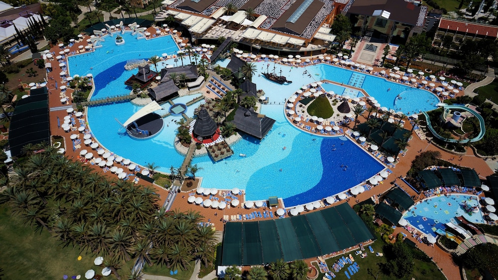 AQI Pegasos World - All inclusive — Swimming pool in Side