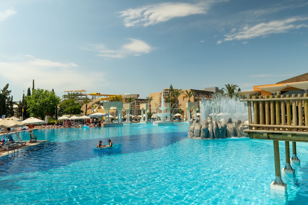 AQI Pegasos World - All inclusive — Swimming pool in Side