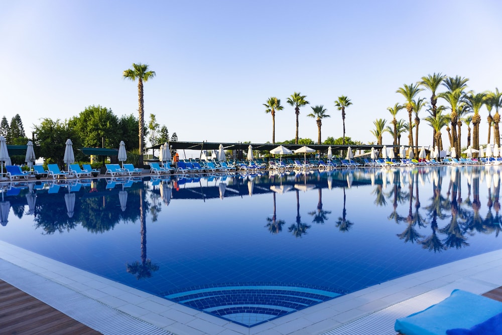 AQI Pegasos World - All inclusive — Swimming pool in Side