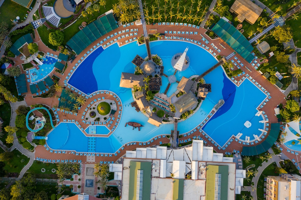 AQI Pegasos World - All inclusive — Swimming pool in Side
