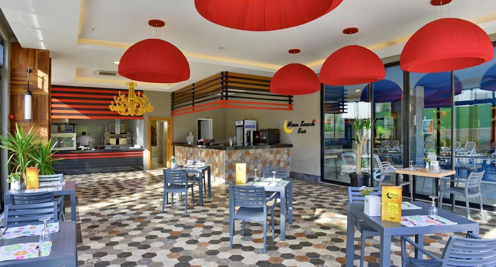 Seaden Valentine Resort & Spa - Adults Only - All inclusive — Restaurant & bars in Side