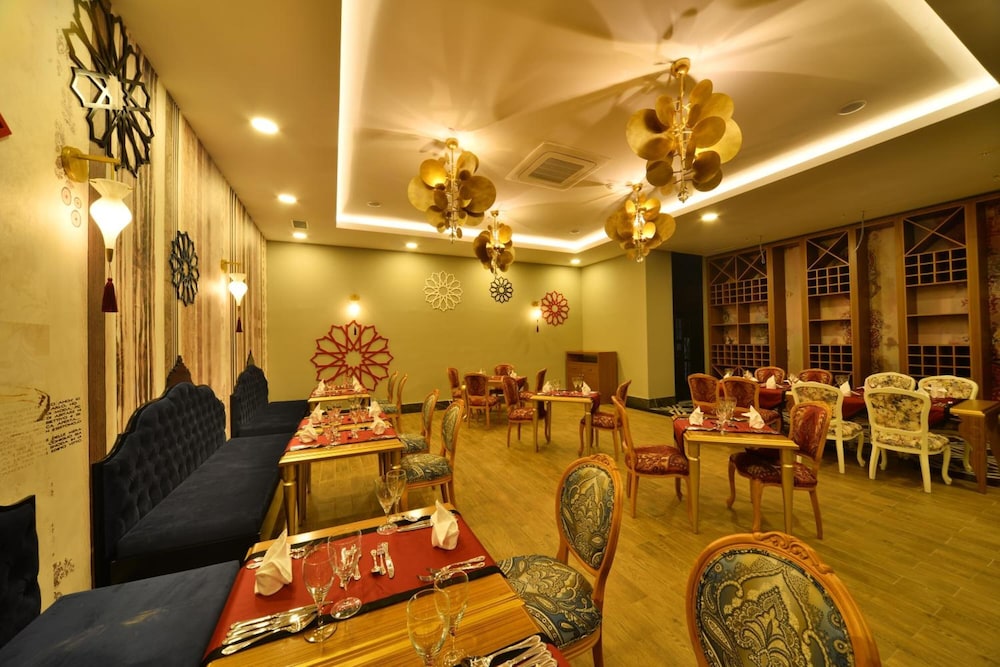 Seaden Valentine Resort & Spa - Adults Only - All inclusive — Restaurant & bars in Side