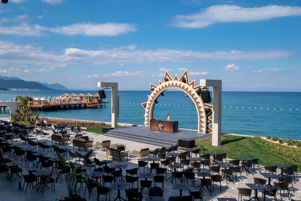 Corendon Hydros Club Kemer - Ultra All Inclusive — Restaurant & bars in Kemer