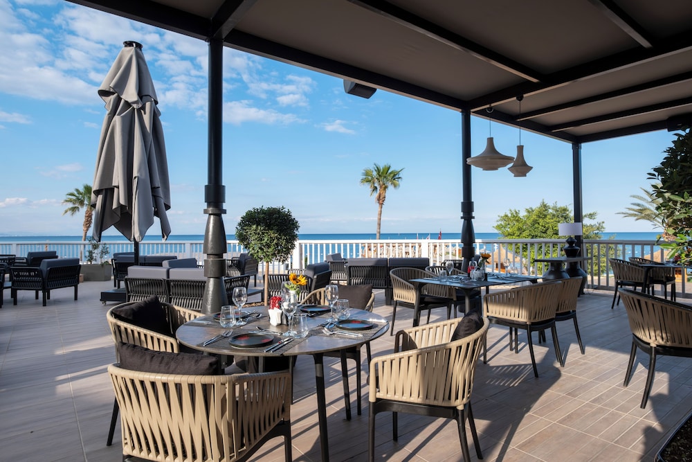 Corendon Hydros Club Kemer - Ultra All Inclusive — Restaurant & bars in Kemer