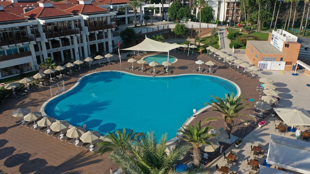 Corendon Hydros Club Kemer - Ultra All Inclusive — Swimming pool in Kemer