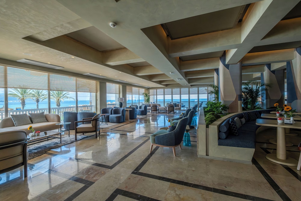 Corendon Hydros Club Kemer - Ultra All Inclusive — Hotel building in Kemer
