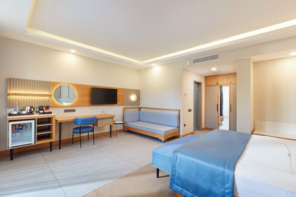 Corendon Hydros Club Kemer - Ultra All Inclusive — Hotel rooms in Kemer
