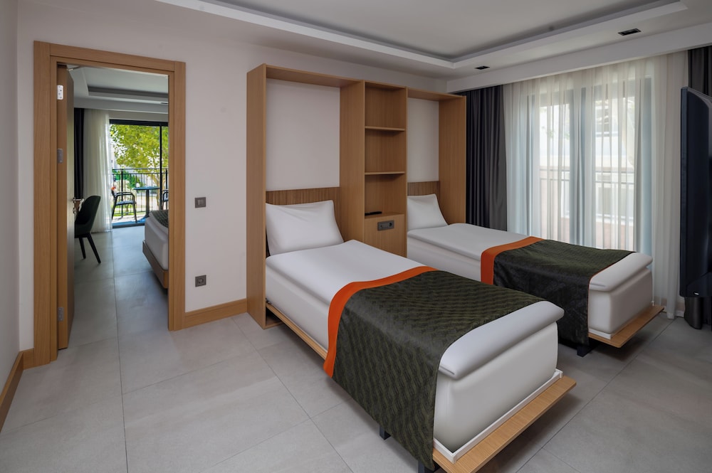 Swandor Hotels & Resorts - Kemer - All Inclusive — Hotel rooms in Kemer