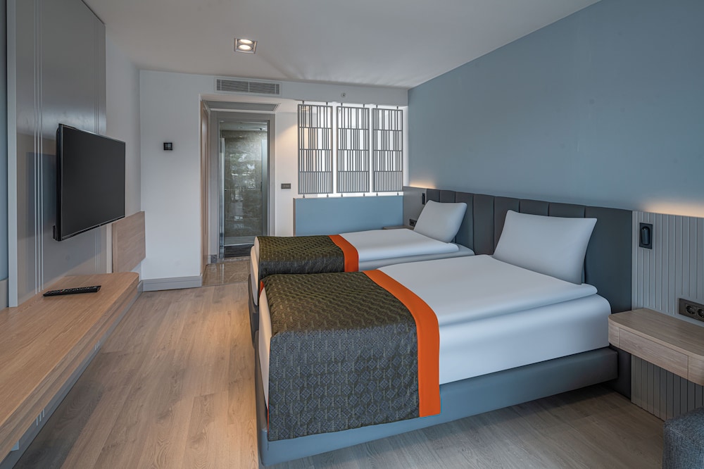 Swandor Hotels & Resorts - Kemer - All Inclusive — Hotel rooms in Kemer