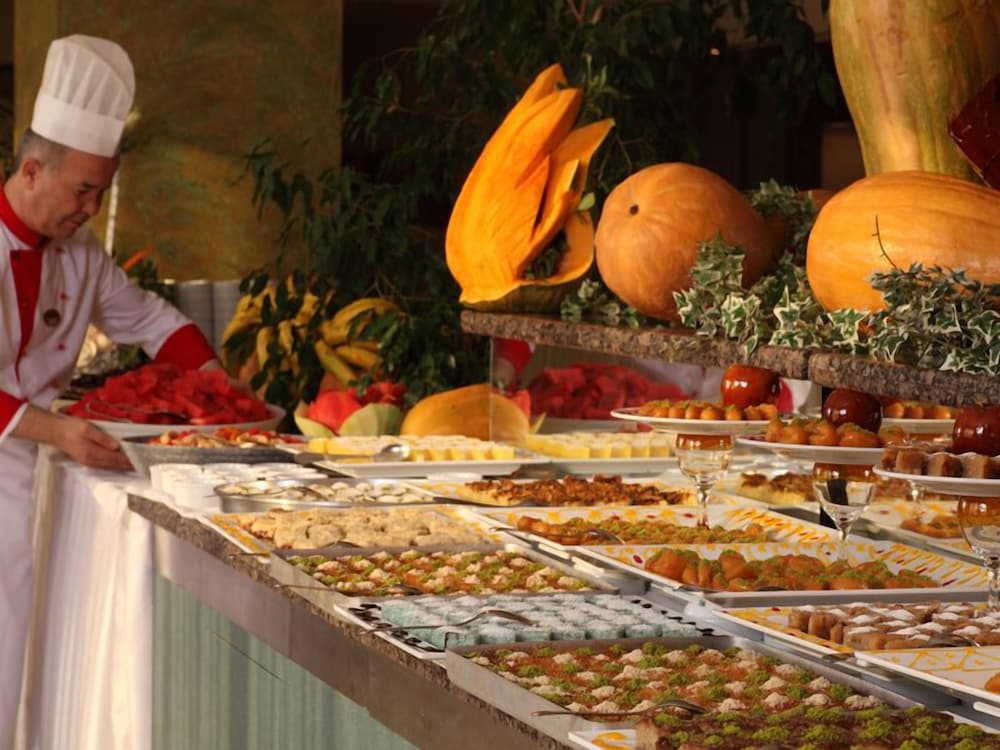 Serenis Hotel - All Inclusive — Restaurant & bars in Side