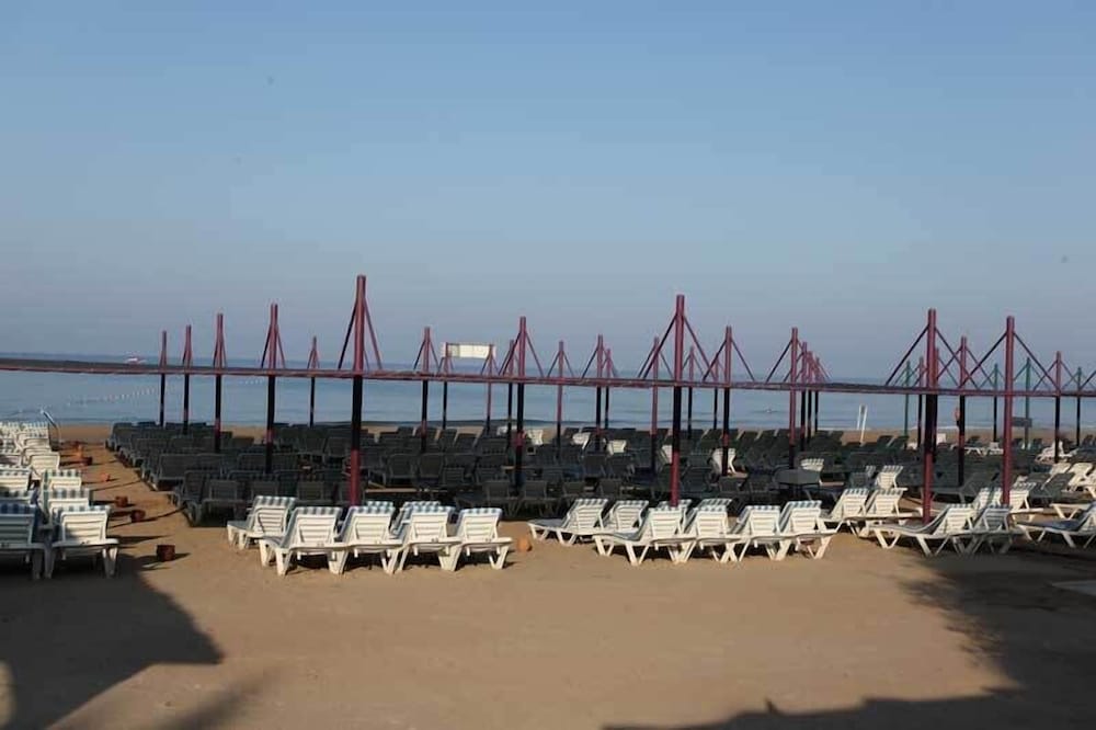 Serenis Hotel - All Inclusive — Beach in Side