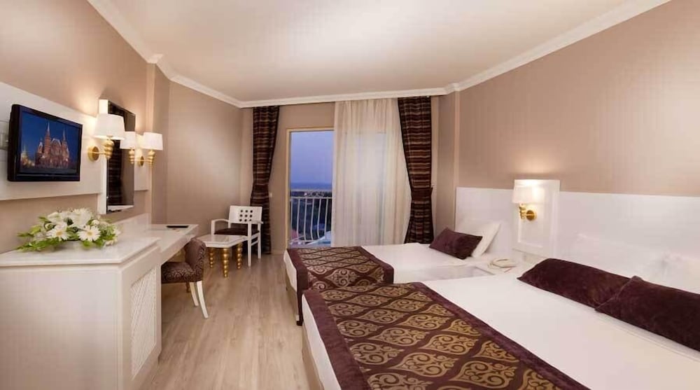 Serenis Hotel - All Inclusive — Hotel rooms in Side