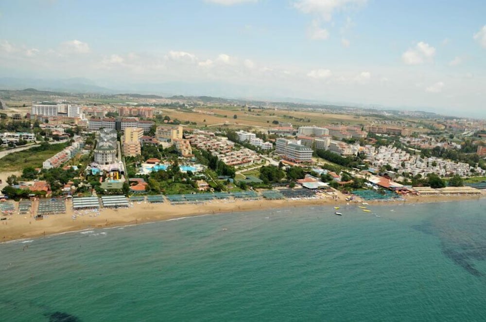 Serenis Hotel - All Inclusive — Beach in Side