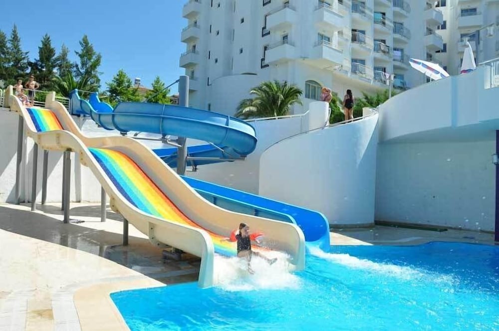 Serenis Hotel - All Inclusive — Swimming pool in Side