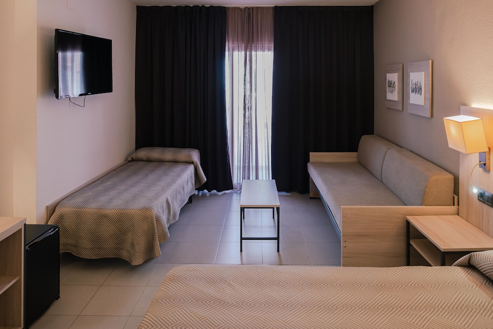 Port Fiesta Park Hotel — Hotel rooms in Benidorm, Valencian Community