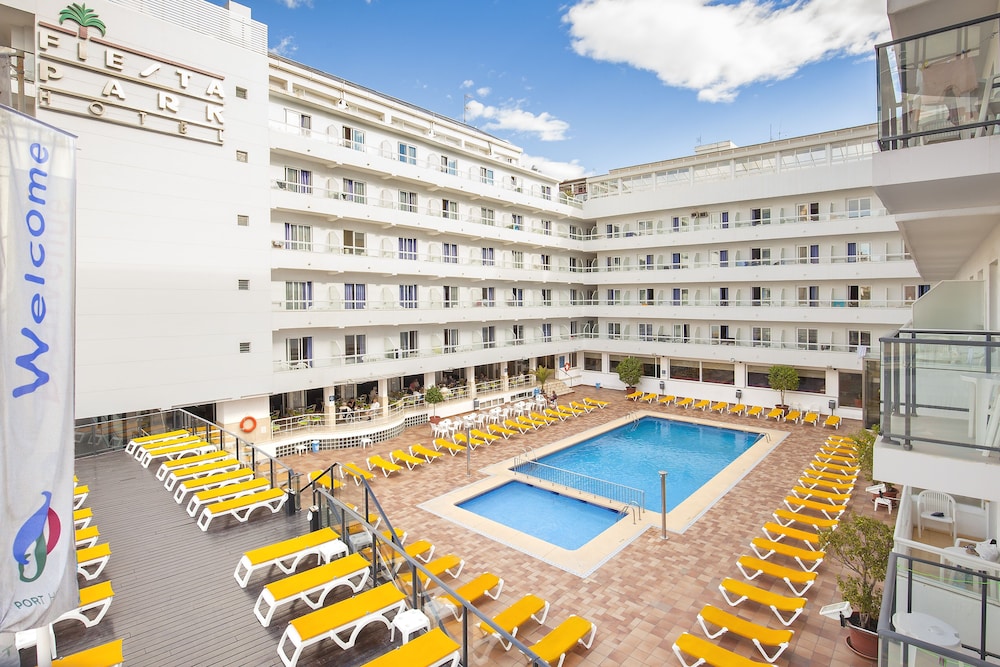 Port Fiesta Park Hotel — Swimming pool in Benidorm, Valencian Community